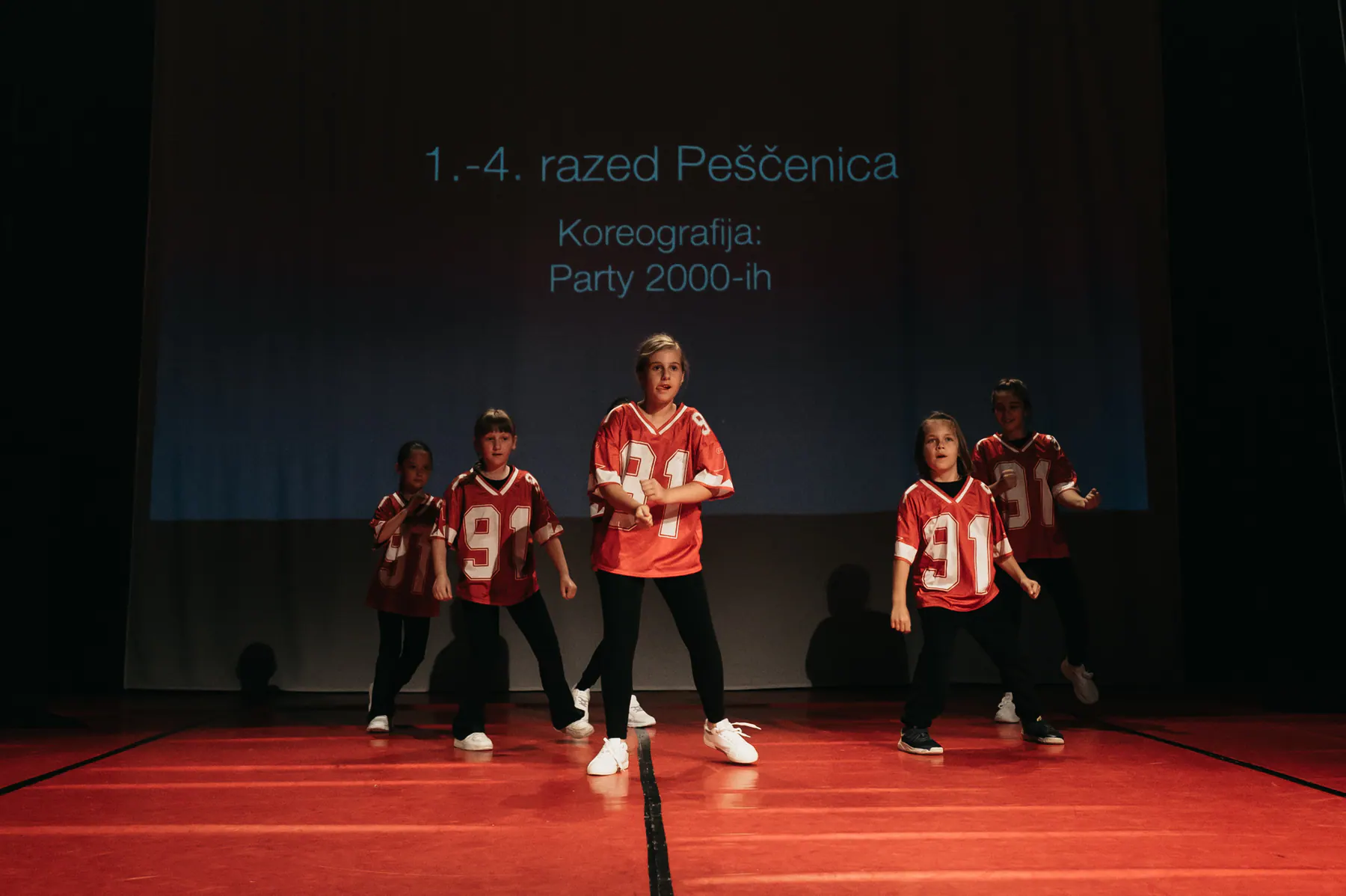 Fotografija s plesne produkcije ART Creaturea